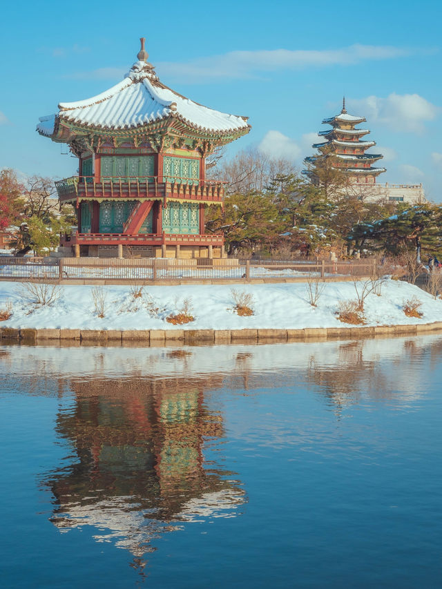 겨울 흰눈이 펑펑내리면 꼭 가야되는 서울 여행지“경복궁”