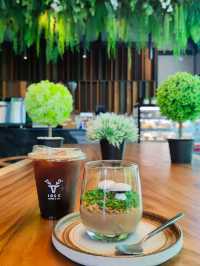 10cc Coffee and Co คาเฟ่ฟีลป่า ในเมืองทองธานี