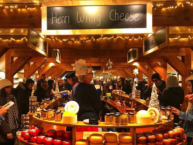 🇳🇱When in Amsterdam You Have to Have Cheese🇳🇱