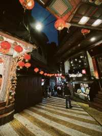 jiufen old street เวอร์ชั่นกลางหมอกฝน 
