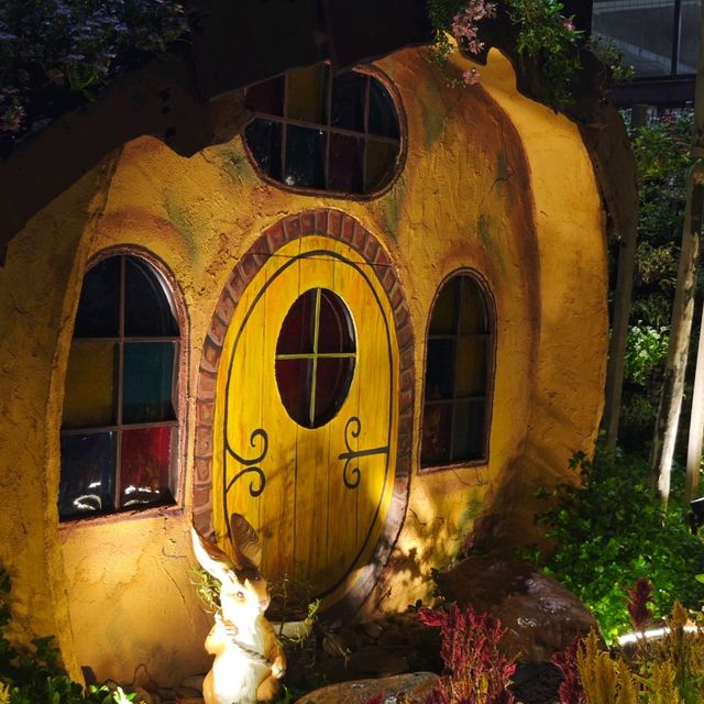 Cute Hobbit Cottages at Food Bayana