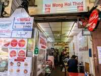 曼谷唐人街的在地小吃蚵仔煎：Nai Mong Hoi Thod