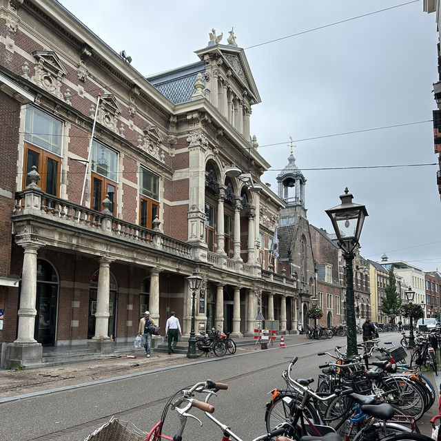 Exploring Leiden