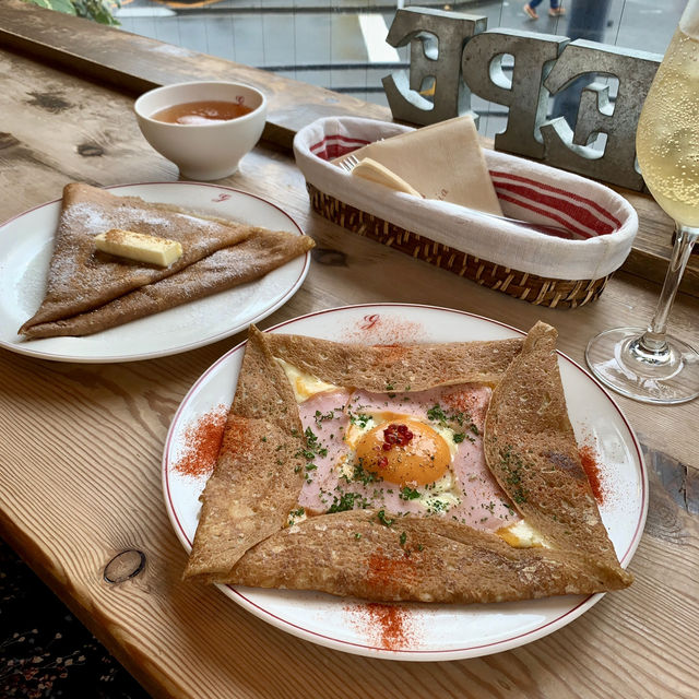 Authentic French-style crepes🇫🇷
