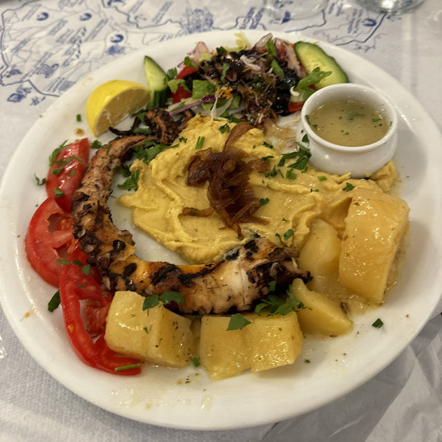 外観が可愛すぎる💙ブルーのレストラン🍽️