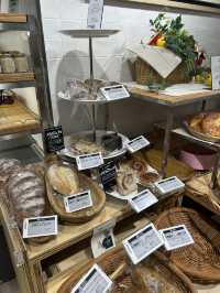 【東京・新宿駅構内】パンのセレクトショップBAKERs’ Symphony