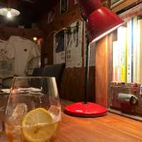 【日本・香川🇯🇵】珈琲と本と音楽 半空