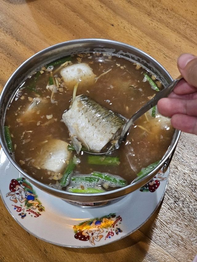 แม่ลูกจันทน์ : เพชรบุรี