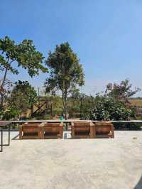 The Farmer cafe & restaurant : เพชรบุรี