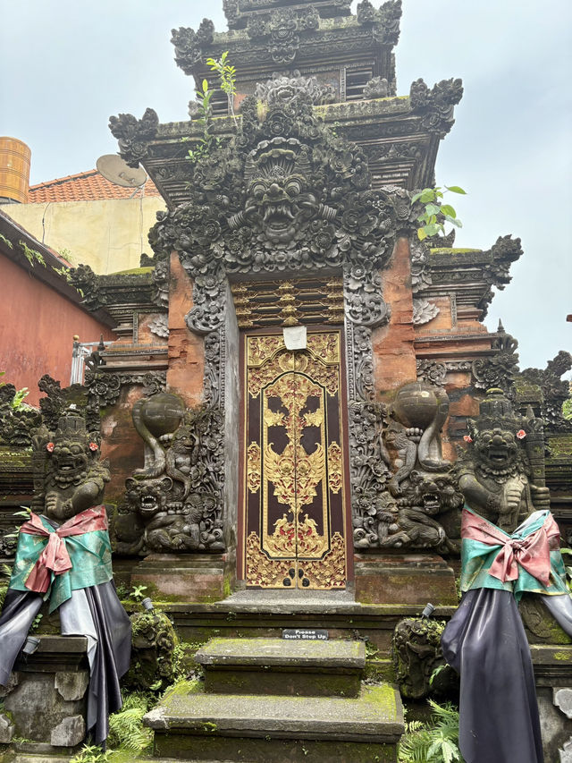 烏布皇宮——小而精緻的巴厘島傳統建築