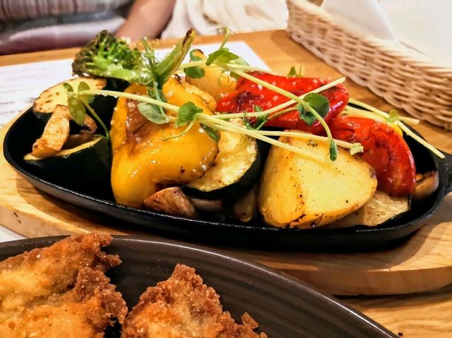 Restauracja HEKTOR1970 波蘭傳統美食-比臉大的炸豬排