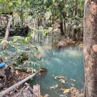 游览猜也奔府南普塔老（Nam Phut Thap Lao）天然泉眼瀑布 很多很出镜的地方