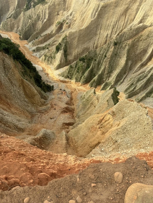 Mount Huoyan: China’s Flaming Mountain of Legends