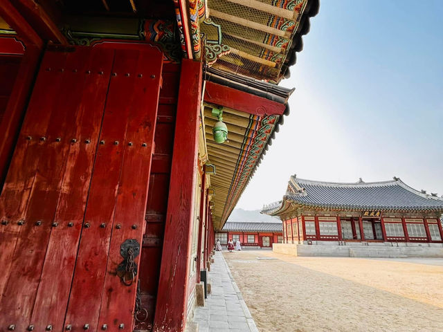 Step Into Korea’s Royal Past: Exploring the Majesty of Gyeongbokgung Palace