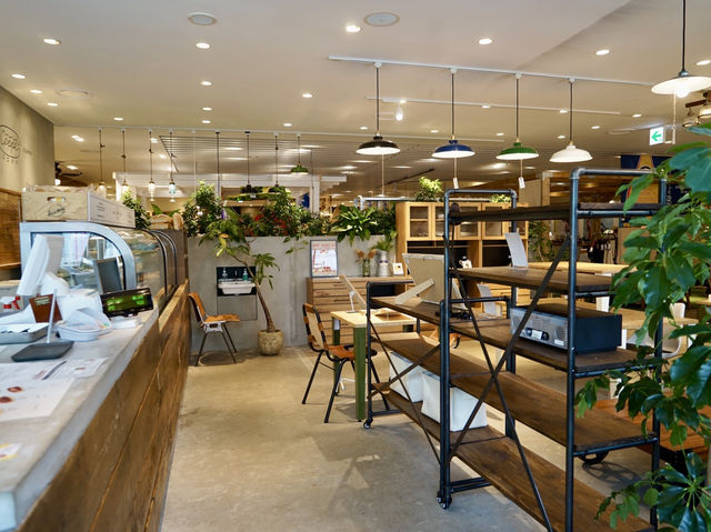 A Cozy Coffee Break at niko and ... COFFEE TOKYO