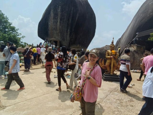 เดินนมัสการรอยพระบาทเขาคิชกุฎ 