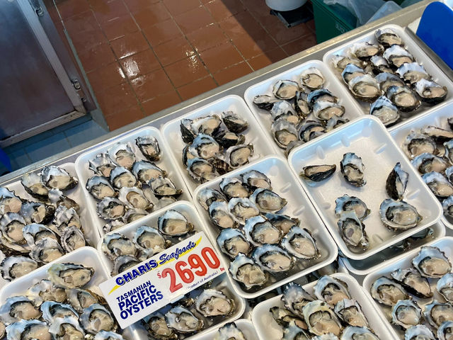 在Charis Seafood獨特的海鮮體驗與鵜鶘共舞 🐦🦐