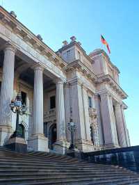 Day in Melbourne: History, Architecture, and Blooms