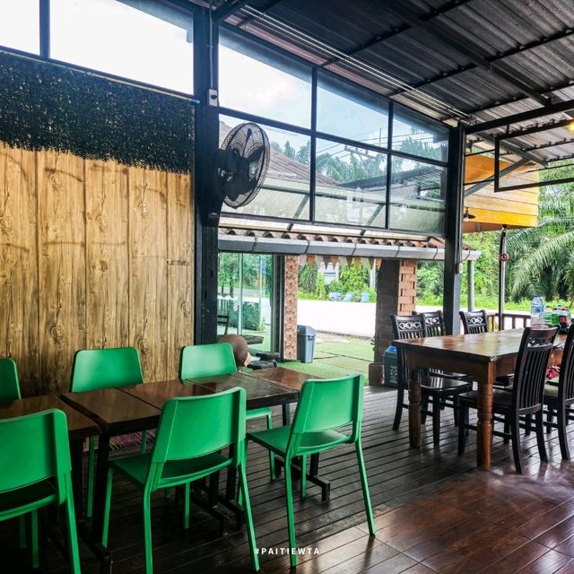 ครัวต้นฝน ร้านอาหารพื้นเมืองรสเด็ด จ. พังงา 
