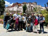 Exploring the Majestic Potala Temple in Lhasa, Tibet