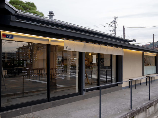 CAFE Dot.S | Okazaki Kyoto  คาเฟ่มินิมอลแสนน่ารัก