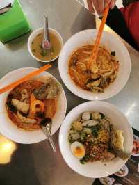 ก๋วยเตี๋ยวปลาเฟื่องฟ้า ร้านอร่อยย่านบางกรวย