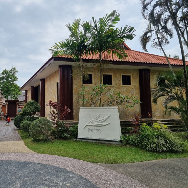 Relaxing Stay at Holiday Inn Batam