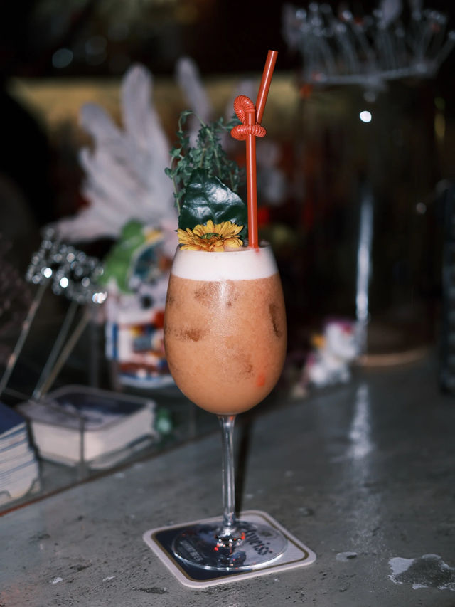 The Old Merchant— relaxing bar