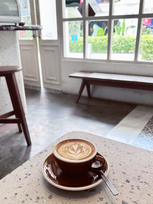Aesthetic Mornings at The Replacement Café ☁️✨ 