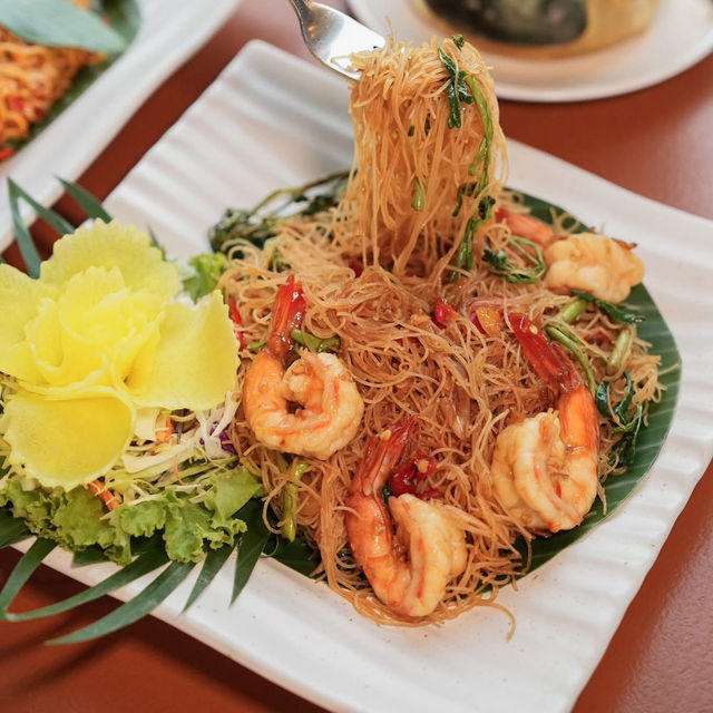Jomhom Cafe & Music