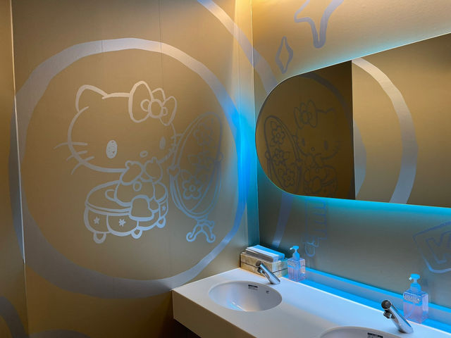 🇯🇵【兵庫県】キティ好きにはたまらない！「HELLO KITTY SHOW BOX」