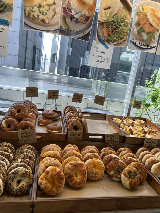 【韓国/梨泰院】朝8時open❣️ハチミツ&チーズが絶品なベーグルcafe🥯