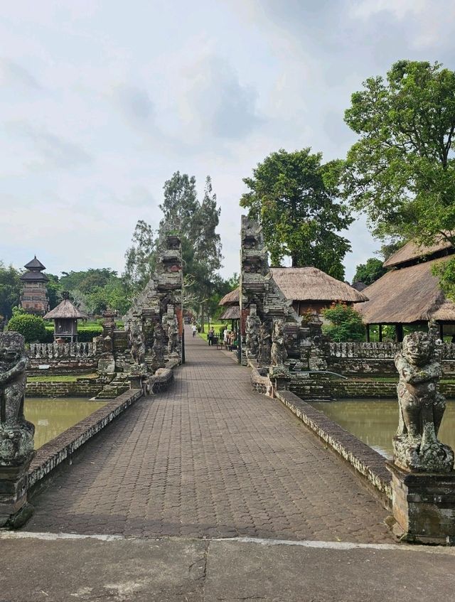 タマンアユン寺院