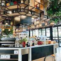 MoMoo Juice Bar & Coffee at Harbour Bay