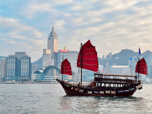 尖沙咀海濱長廊 (Tsim Sha Tsui Promenade)