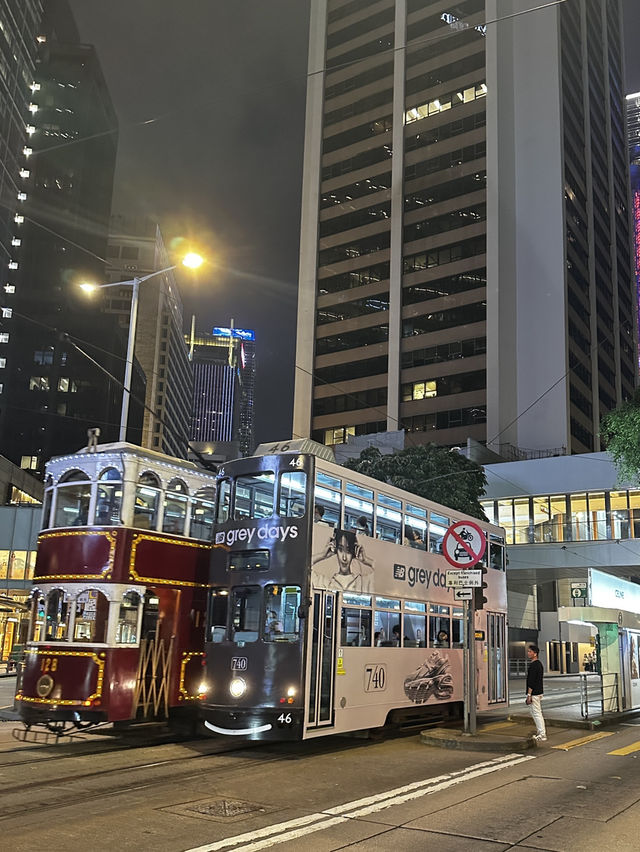🏙️** 中環夜景：璀璨高樓大廈的魅力**🏙️
