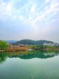 Xihu Park in Spring