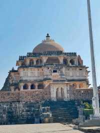 Title: "The Great Wall of India: Discover the Untamed Majesty of Kumbhalgarh Fort"