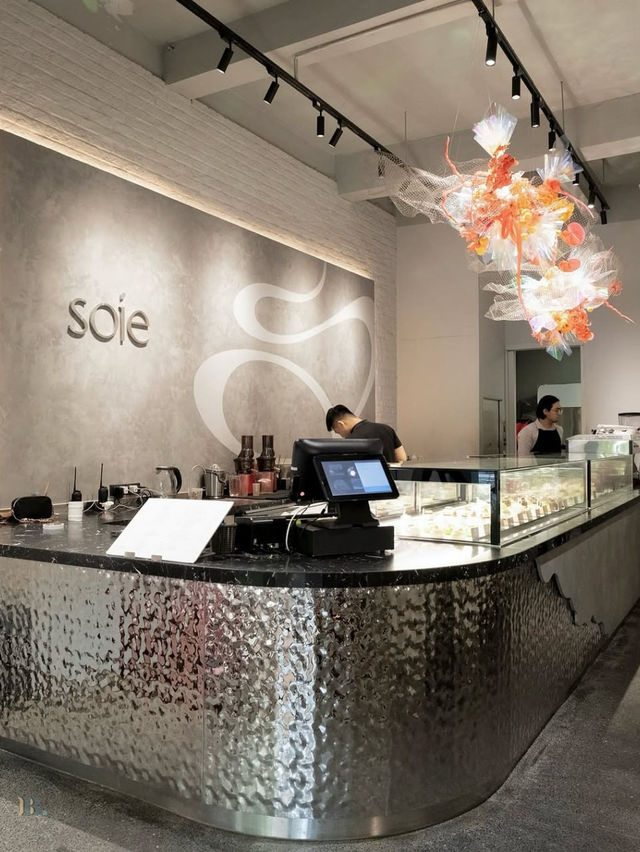 Soie by Fours