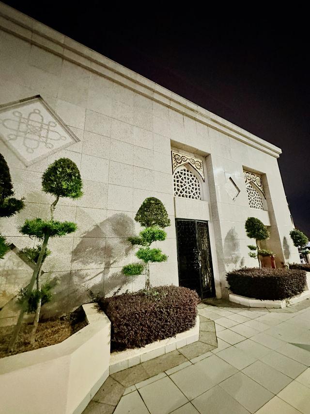 Rose-Tinted Serenity – Putra Mosque After Dark