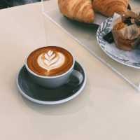 Daydream Coffee Studio คาเฟ่สไตล์มินิมอล