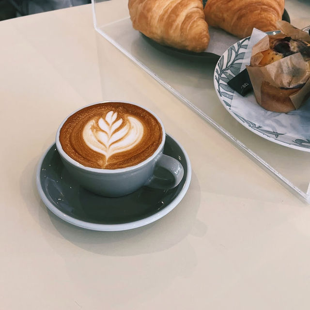 Daydream Coffee Studio คาเฟ่สไตล์มินิมอล