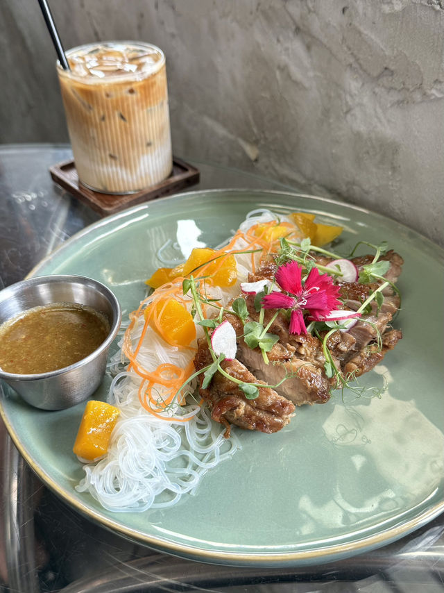 The Early Bird JB: A Feast for the Eyes and the Palate