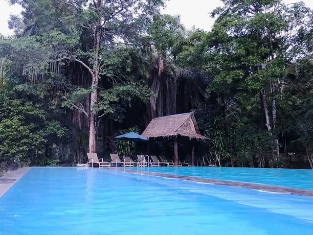 รีสอร์ทกลางป่า Home Phutoey River Kwai Resort
