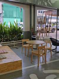 รีวิวคาเฟ่ "กลางเมือง" สกลนคร บรรยากาศดี