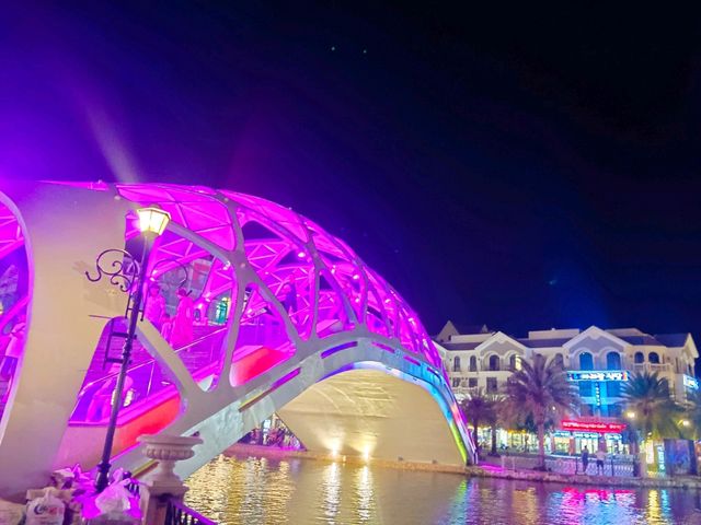 รีวิว บรรยากาศ Grand World ยามค่ำคืน