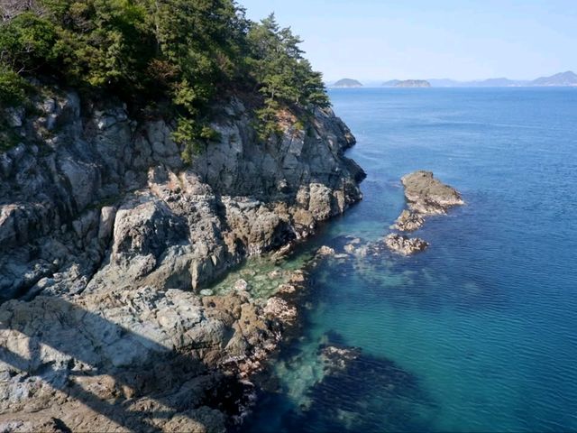 Tiny Island, Big Chill Energy