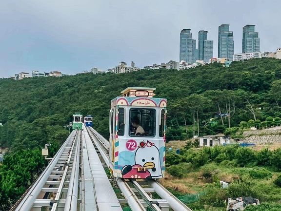 นั่งรถไฟปุ๊กปิ๊กชมวิวริมทะเลที่ปูซาน