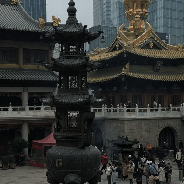 上海靜安寺 去感受下城市中的一片淨土吧