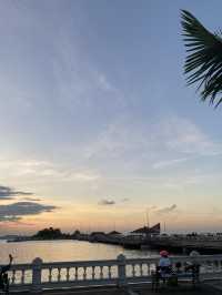 เกาะลอย ศรีราชา – สถานที่ท่องเที่ยวที่ผสมผสาน